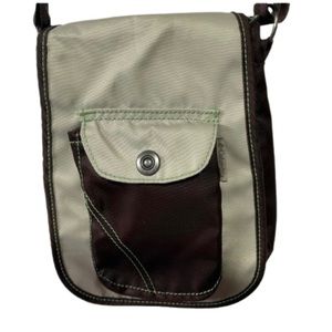 Columbia lightweight travel crossbody. EUC.